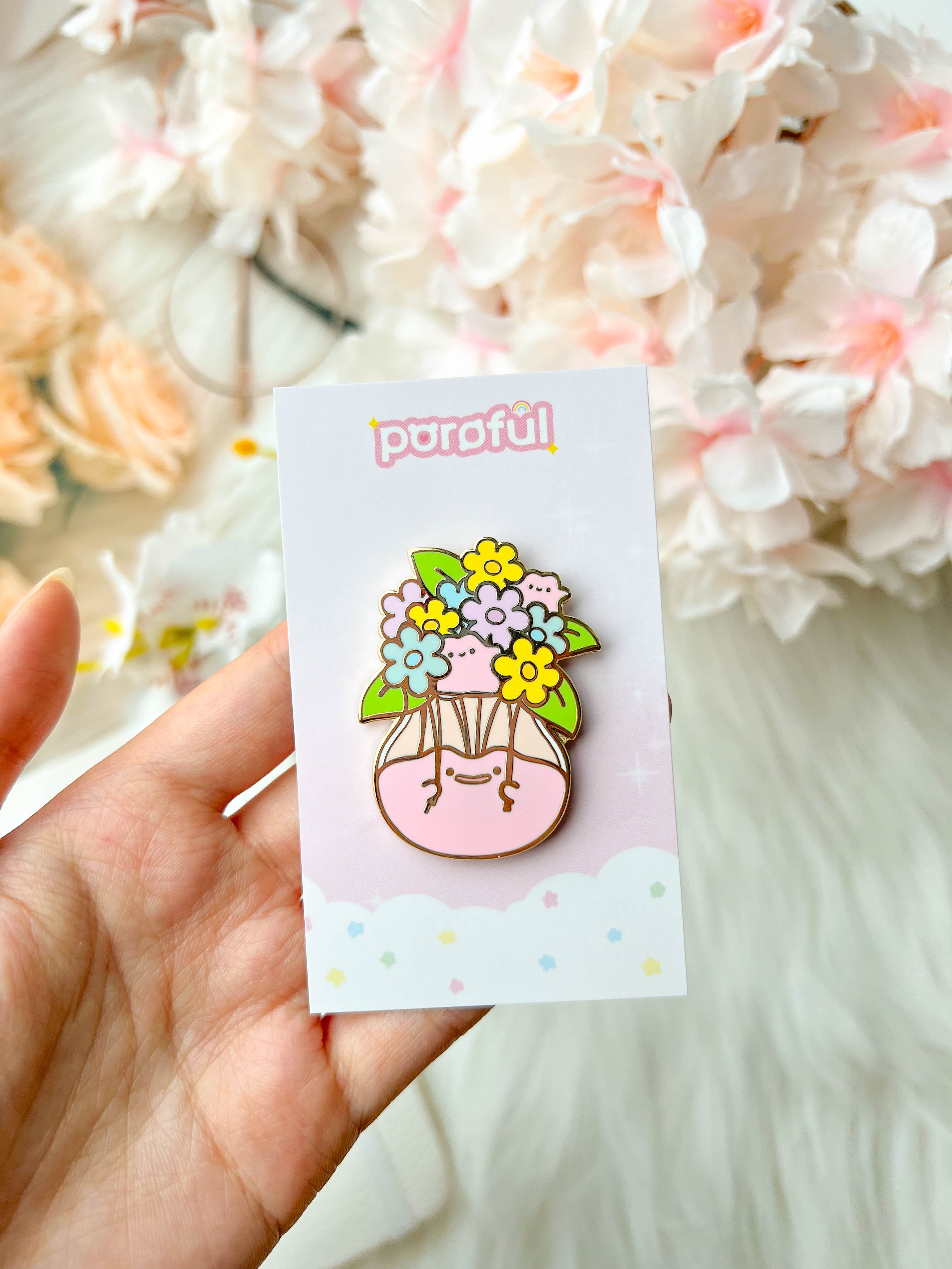 Ditto Flower Vase Pin