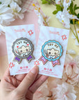 LE Monochrome Try Me Pin